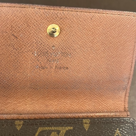 Authentic Louis Vuitton monogram unisex wallet - Picture 6 of 13